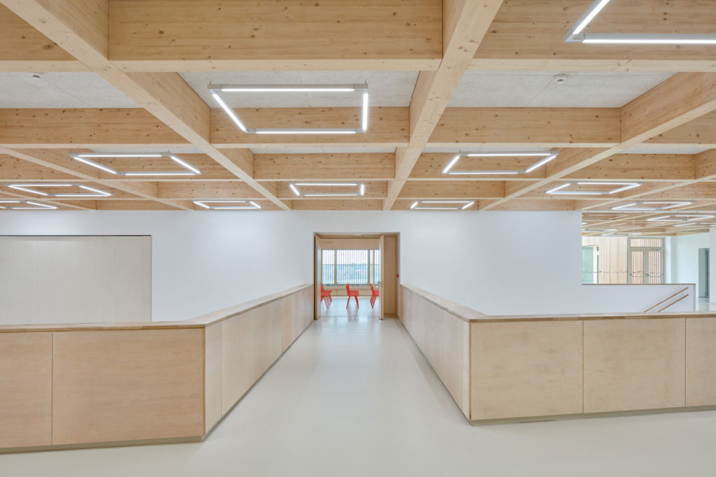 Elementary School Amos by SOA architekti