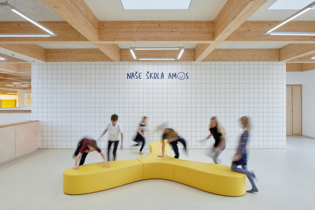 Elementary School Amos by SOA architekti