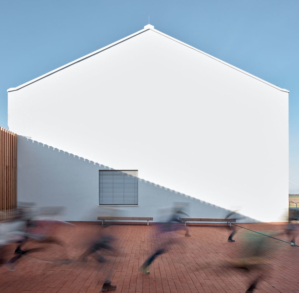Elementary School Amos by SOA architekti
