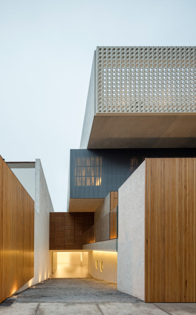 Lima House by studio mk27