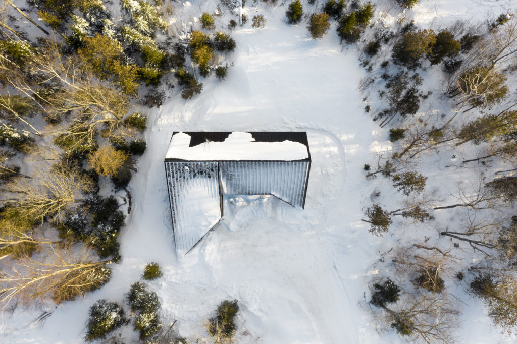 Cabin A by Bourgeois / Lechasseur architects