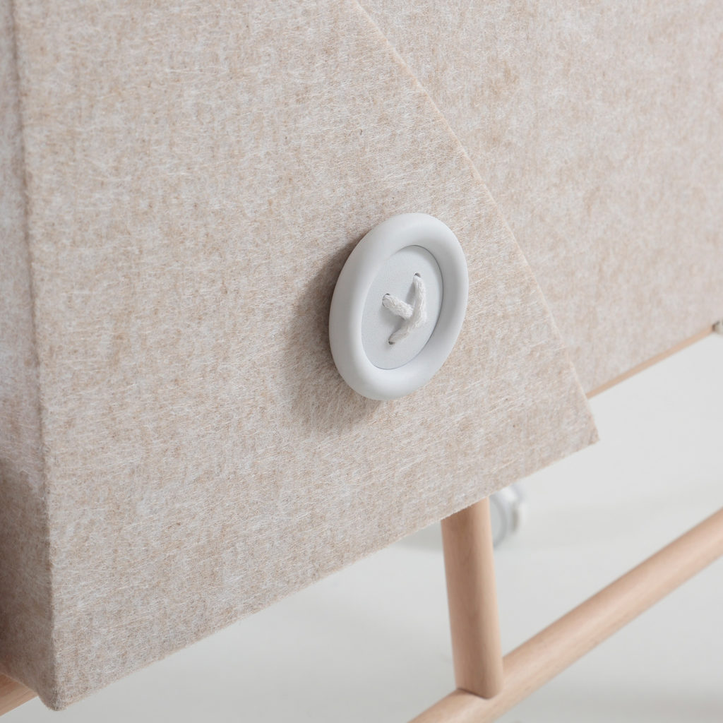 Cocoto, Ximo Roca Design mini-cradle that evolves with the baby