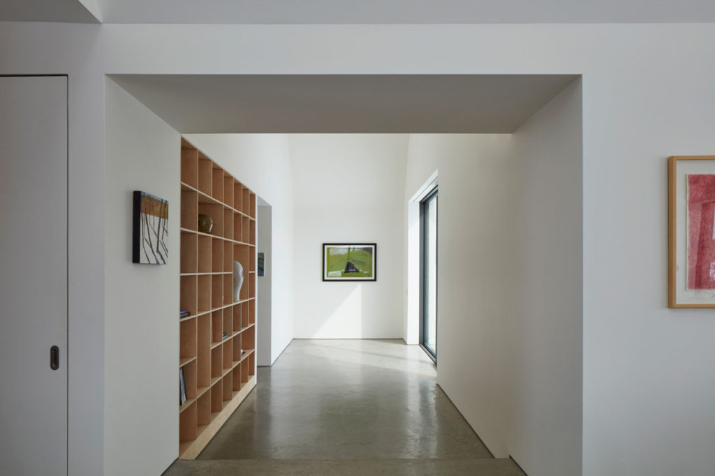 Hatley House by Pelletier de Fontenay in collaboration with François Abbott