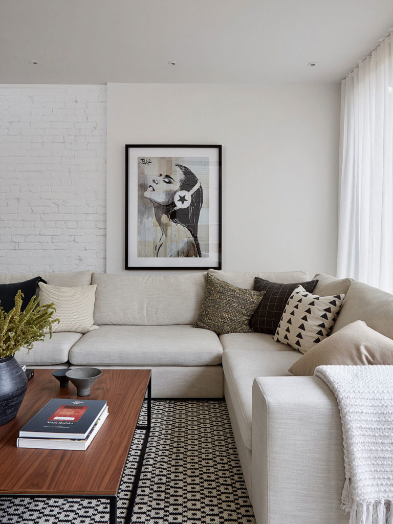 Euclid Residence by Ancerl Studio