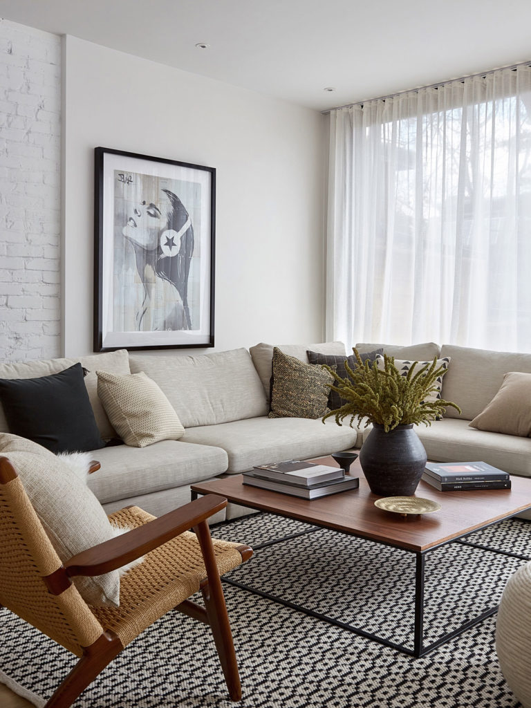 Euclid Residence by Ancerl Studio