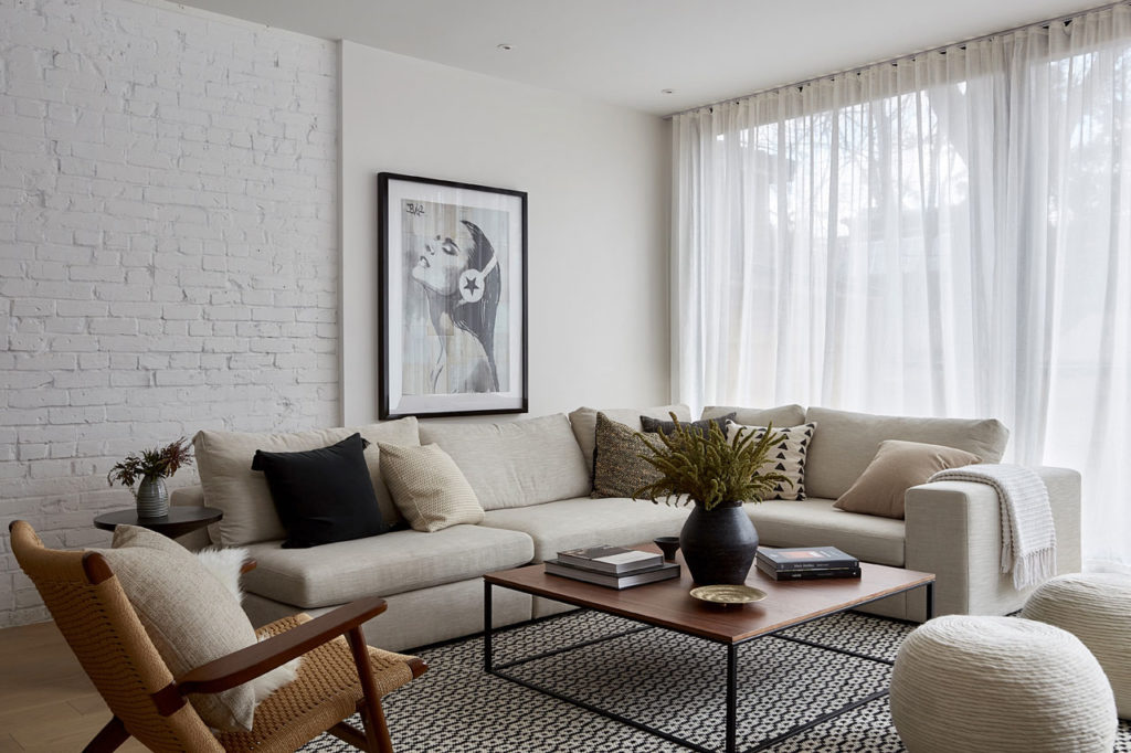 Euclid Residence by Ancerl Studio