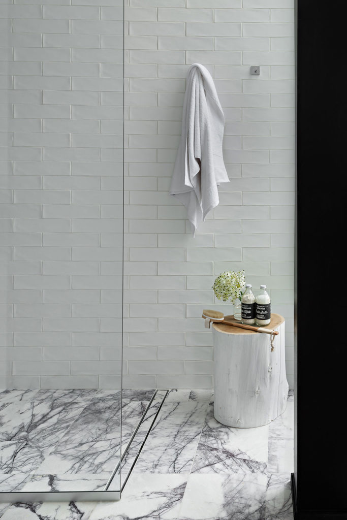 Sorauren 116 by Ancerl Studio