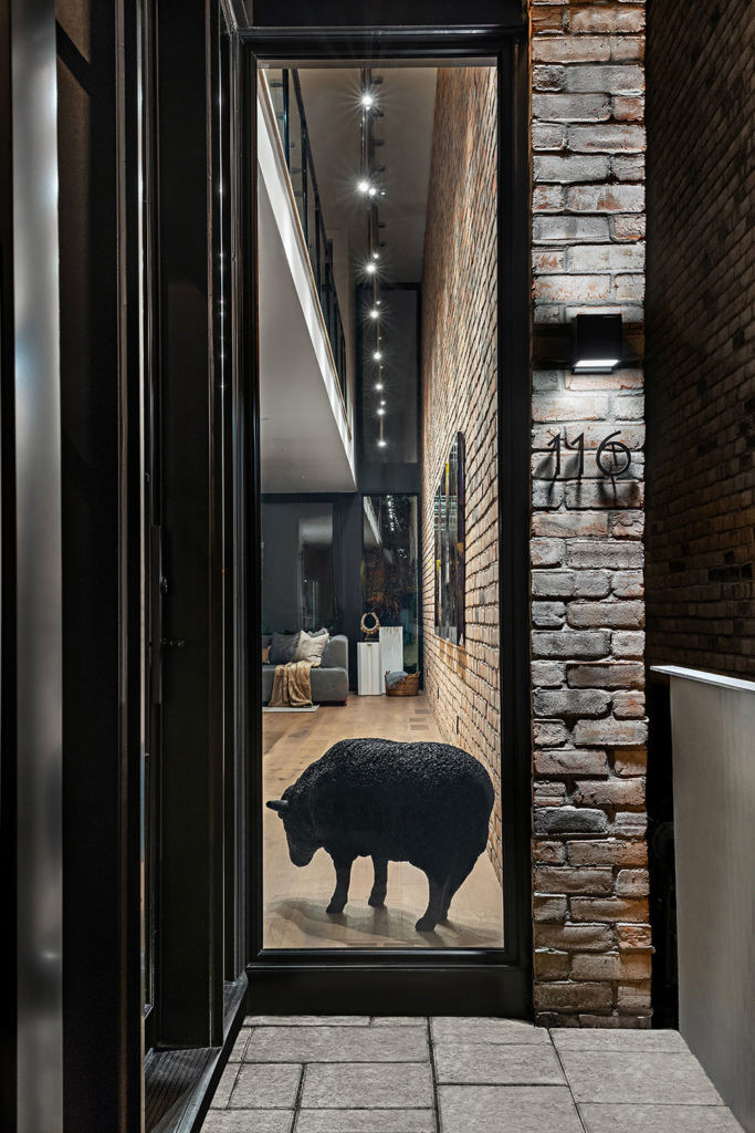 Sorauren 116 by Ancerl Studio