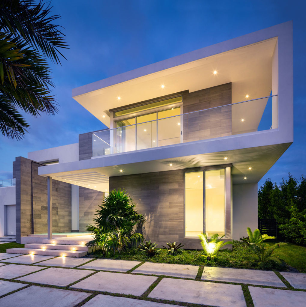 Golden Beach Residence by SDH Studio Architecture + Design