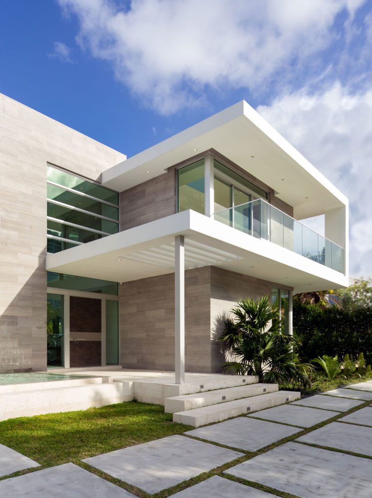 Golden Beach Residence by SDH Studio Architecture + Design