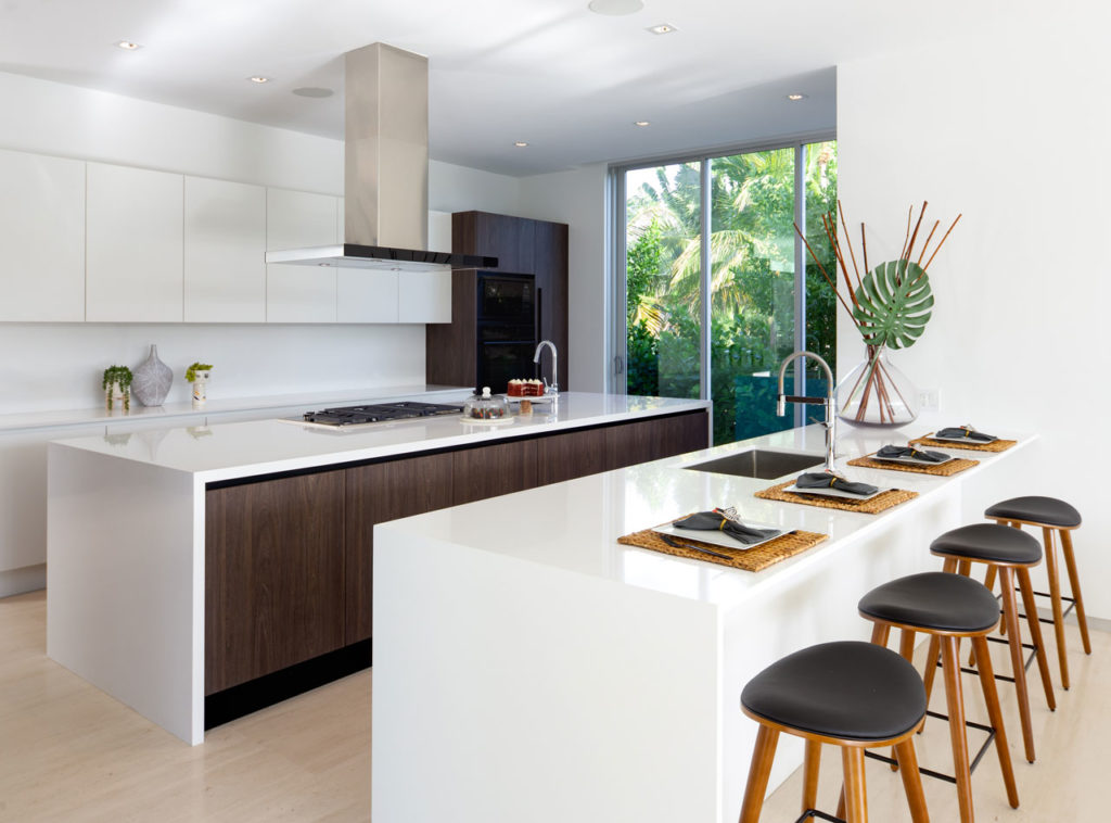 Golden Beach Residence by SDH Studio Architecture + Design