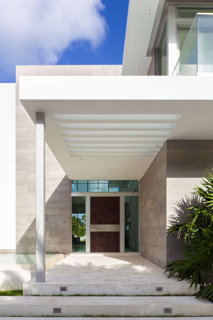 Golden Beach Residence by SDH Studio Architecture + Design