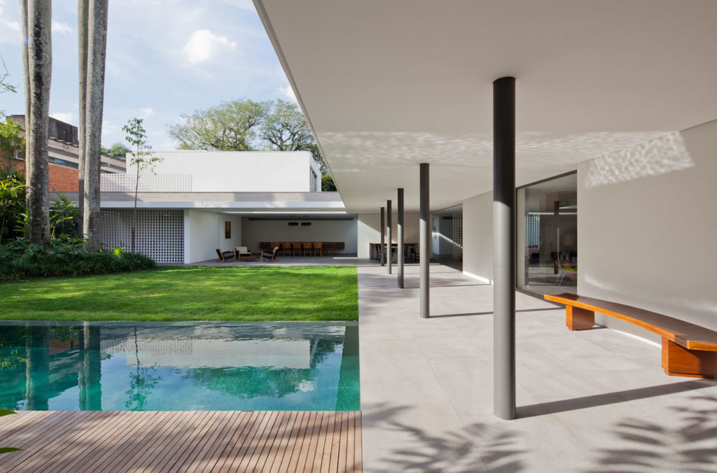 Alto de Pinheiros House by AMZ Arquitetos