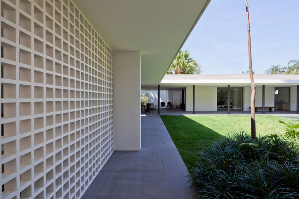 Alto de Pinheiros House by AMZ Arquitetos