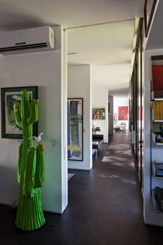 Gallery House by Alric Galindez Arquitectos