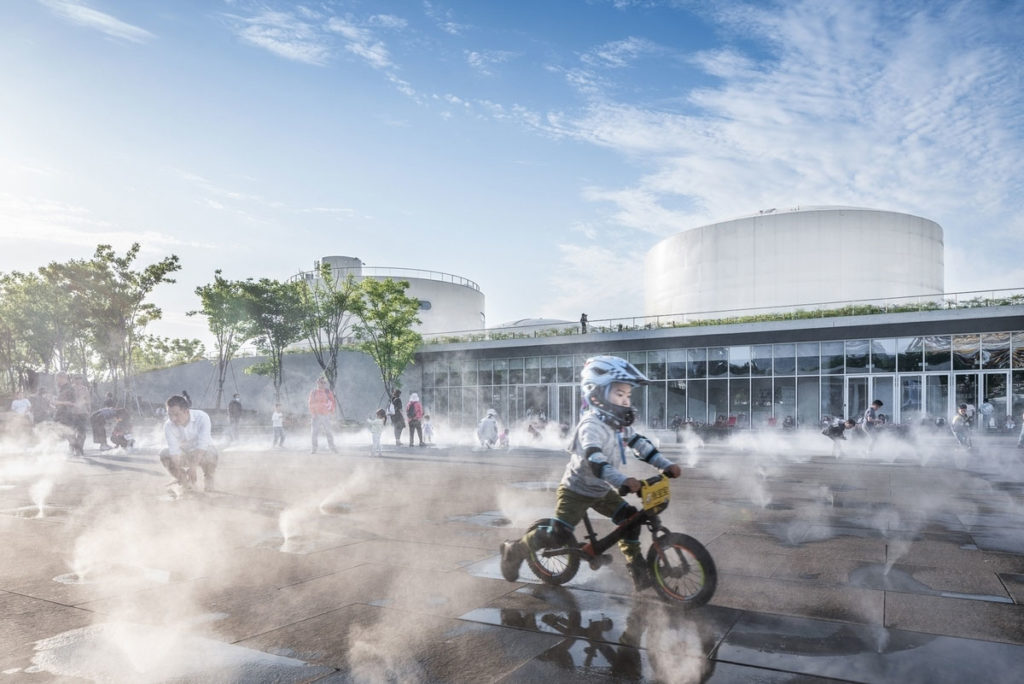 Mist Feature in Urban Plaza