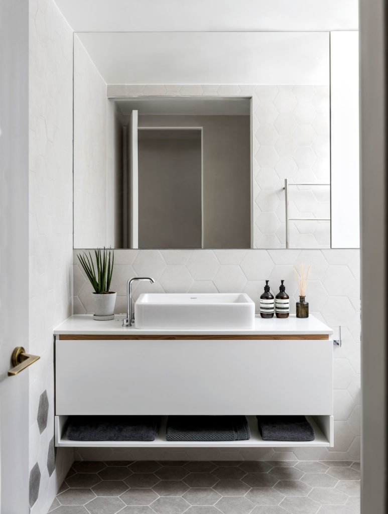 Ellesmere Road by DROO