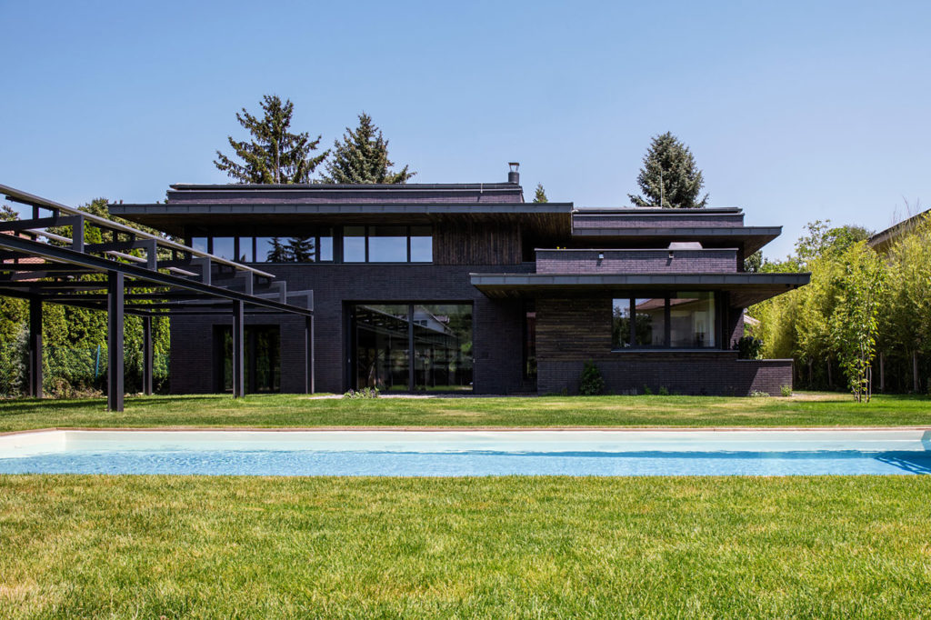 Villa Black by NAPUR Architect