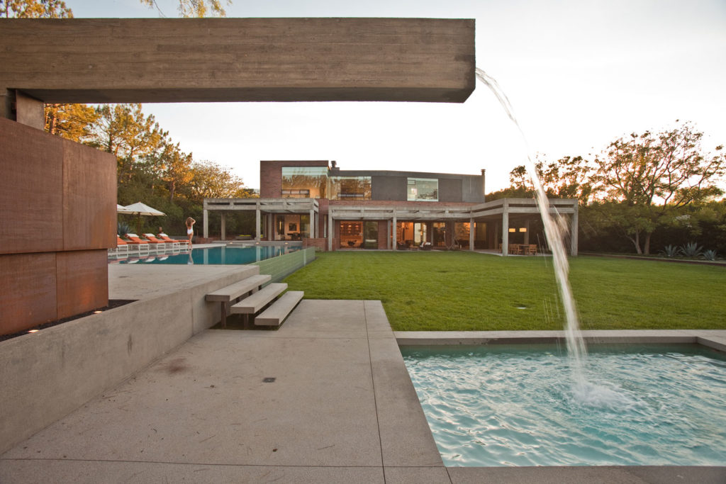 Stoneridge Residence by Assembledge+