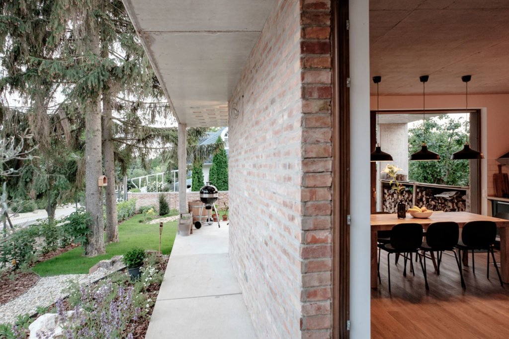 Family house on Nedű street by építész stúdió