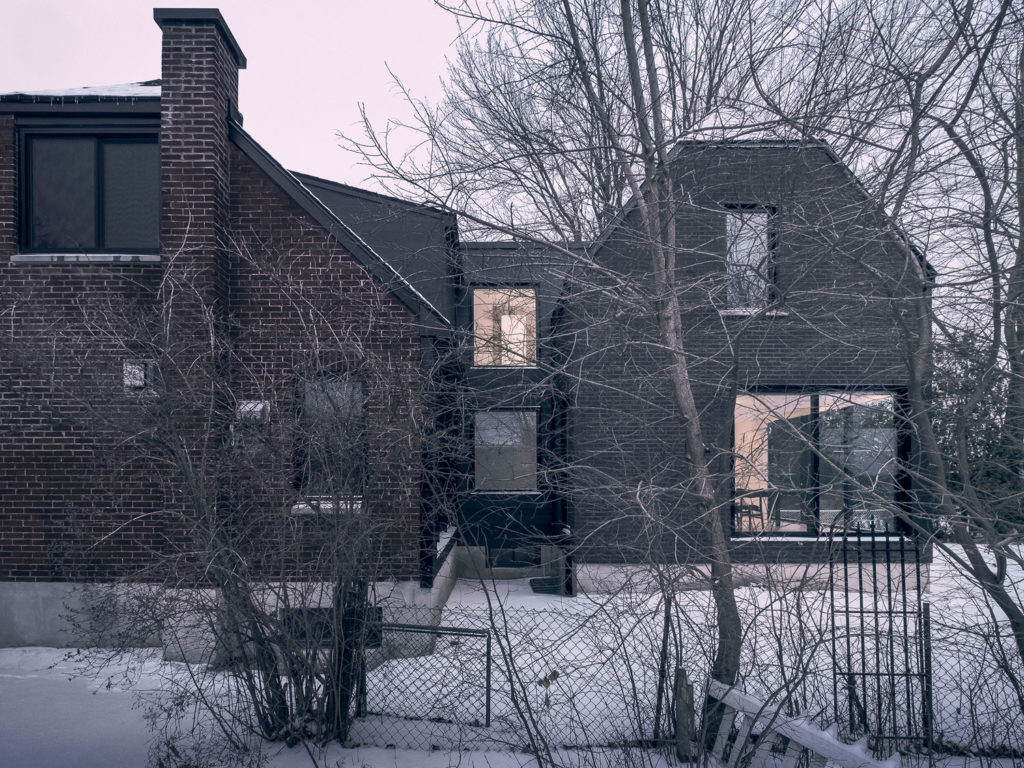 Maison Soeur: A Post‐War Residence Transformed Into Two Twin Houses