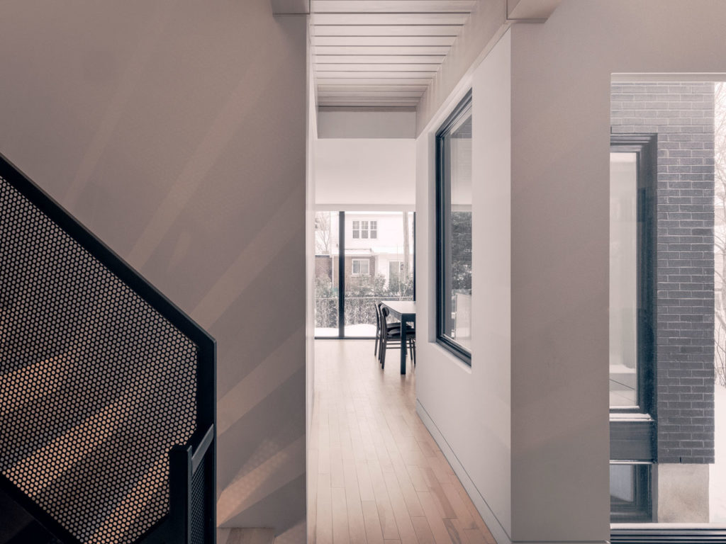 Maison Soeur: A Post‐War Residence Transformed Into Two Twin Houses