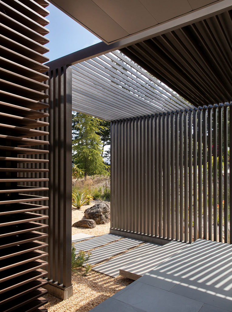 Tierwelthaus - a unique relationship between the home and the land