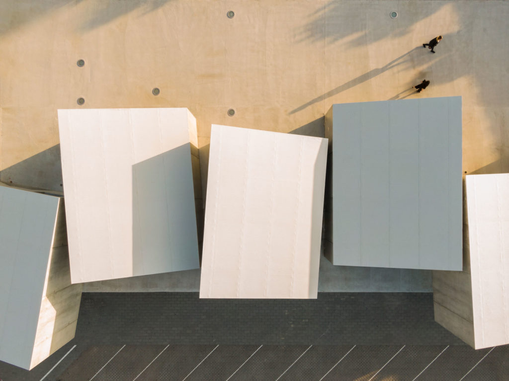 1000m2 Prefabricated by SUMMARY