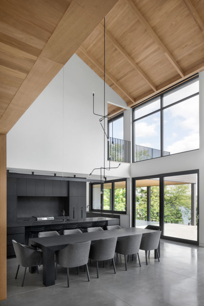 Cap St-Martin house by Bourgeois / Lechasseur architects