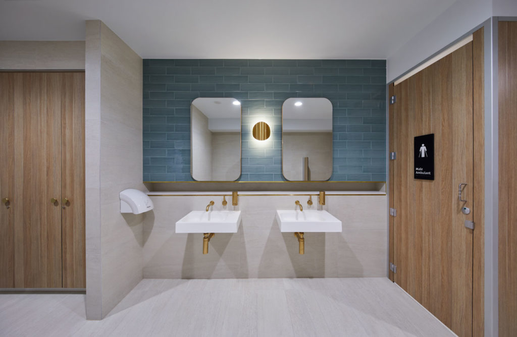 Australis at Rossmoyne Waters