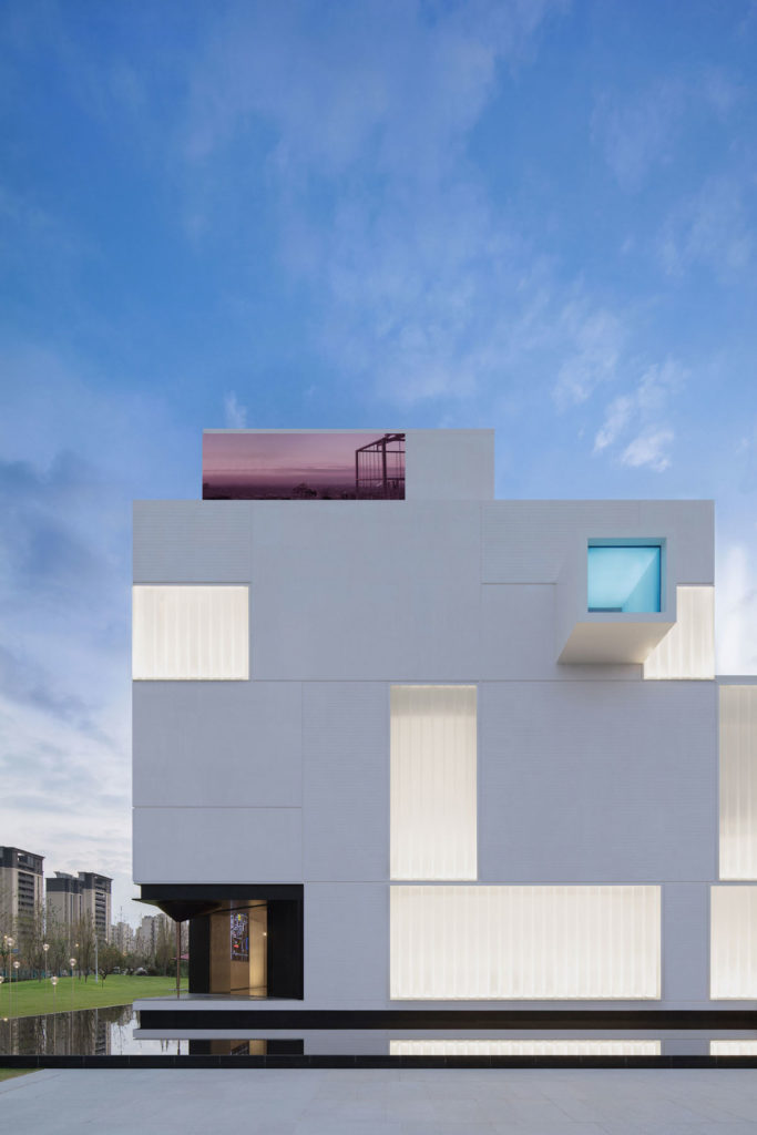 White Square, G54 exhibition center by MINGGU Design