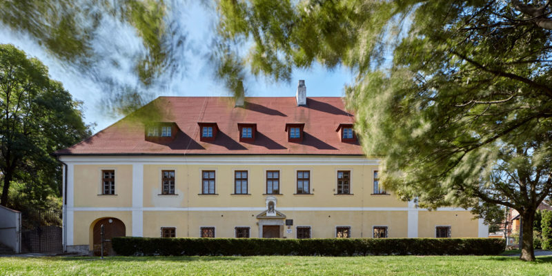Elementary School Vřesovice - Reconstruction of Baroque Rectory