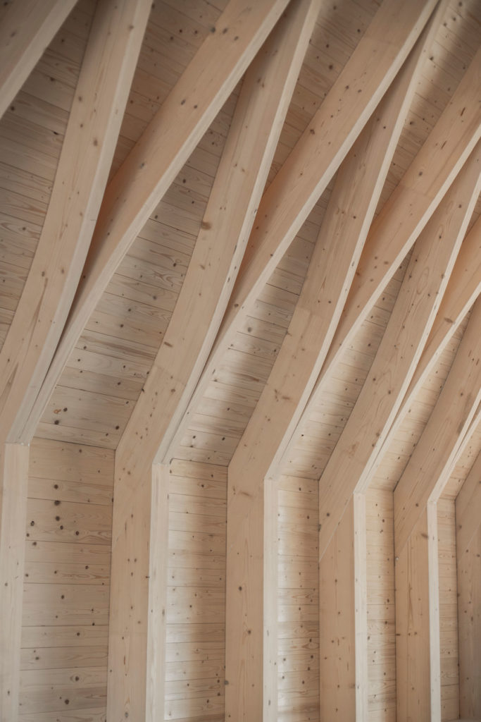 Tervajärvi forest chapel by NOAN