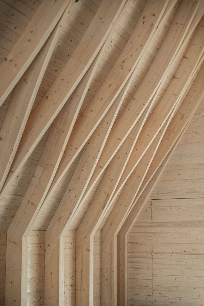 Tervajärvi forest chapel by NOAN