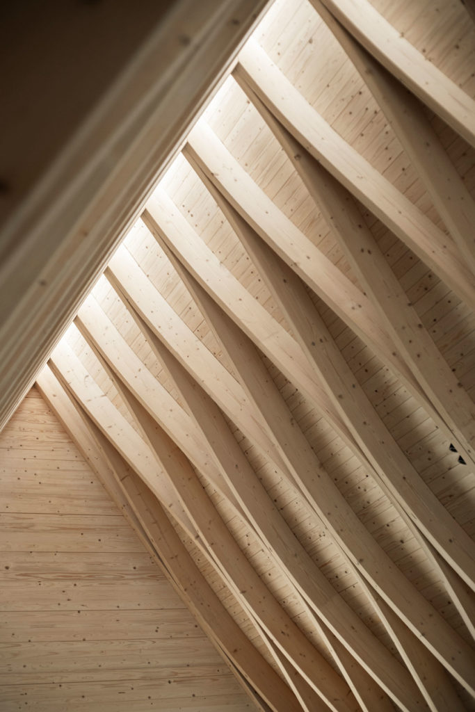 Tervajärvi forest chapel by NOAN