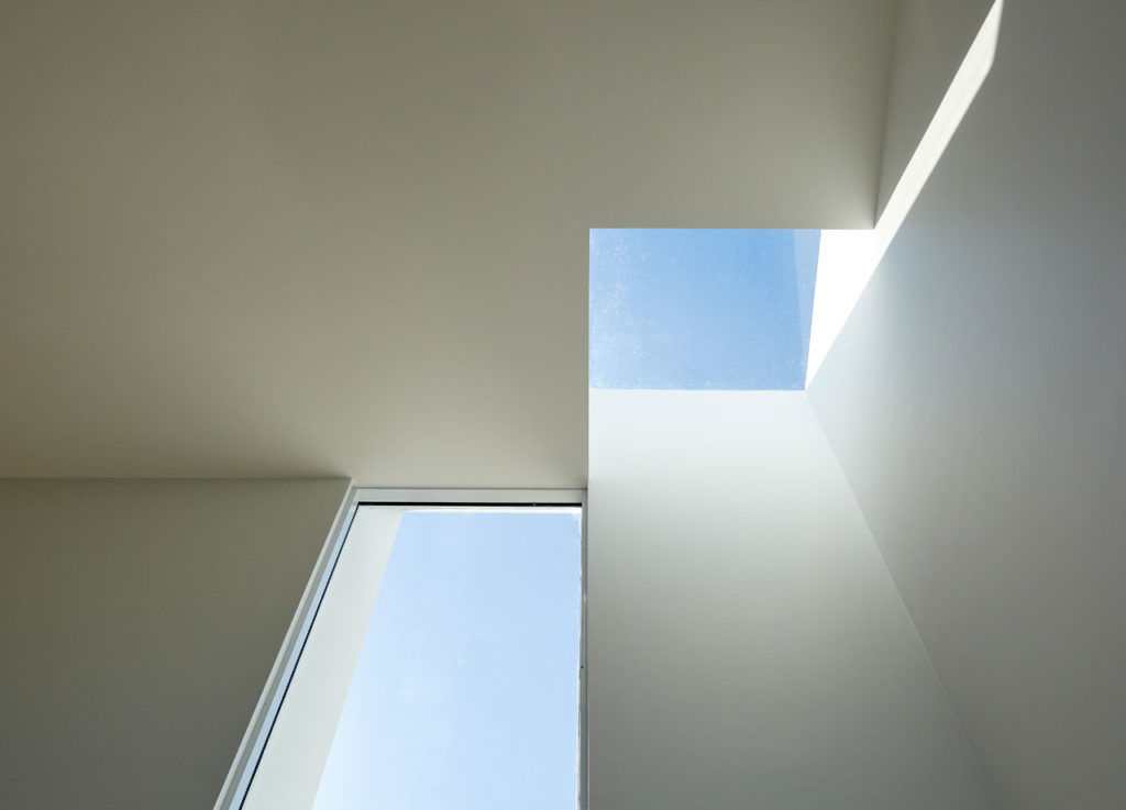 Stratum, a modernist home by Joe Adsett Architects