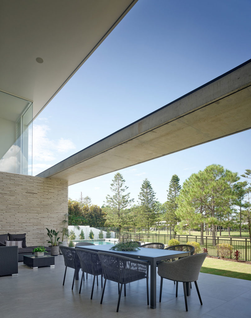 Stratum, a modernist home by Joe Adsett Architects