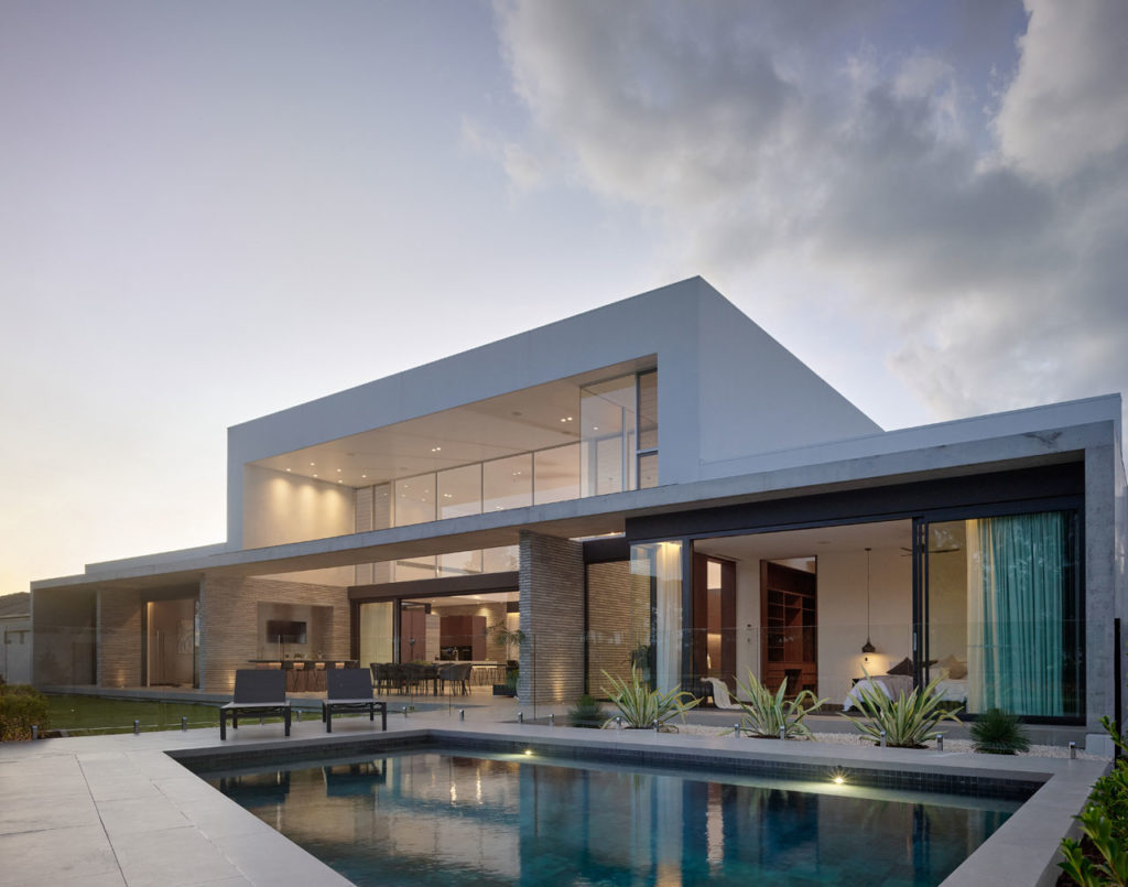 Stratum, a modernist home by Joe Adsett Architects