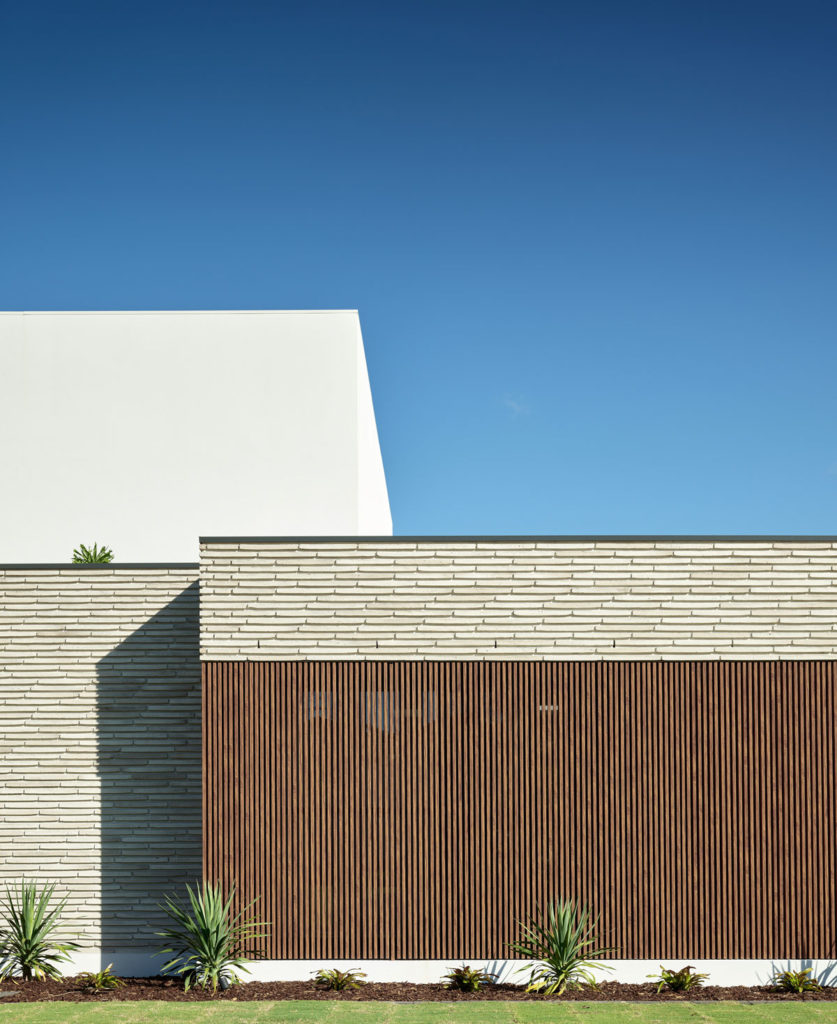 Stratum, a modernist home by Joe Adsett Architects