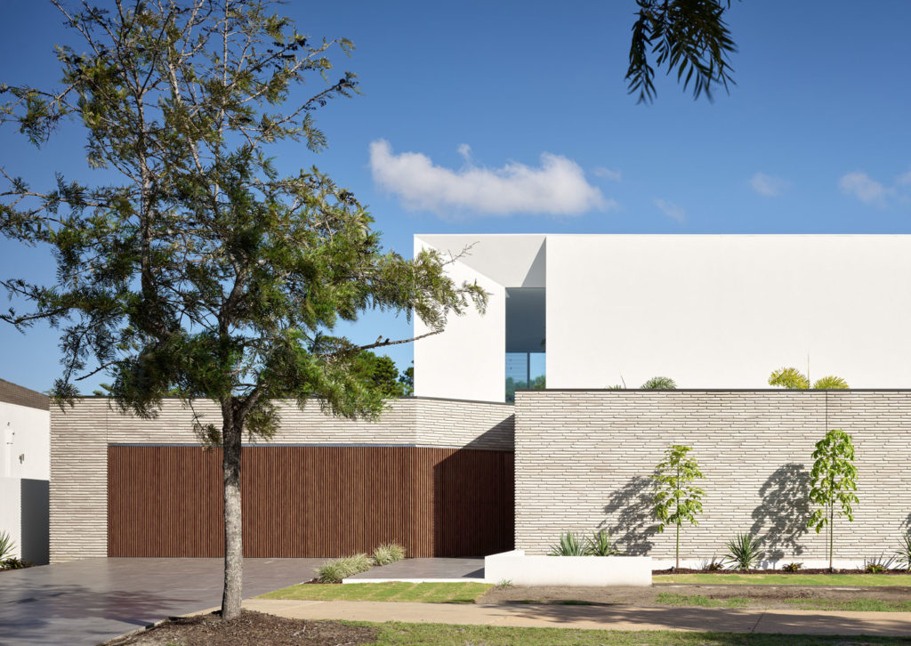 Stratum, a modernist home by Joe Adsett Architects