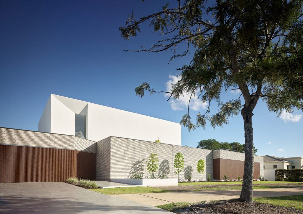 Stratum, a modernist home by Joe Adsett Architects