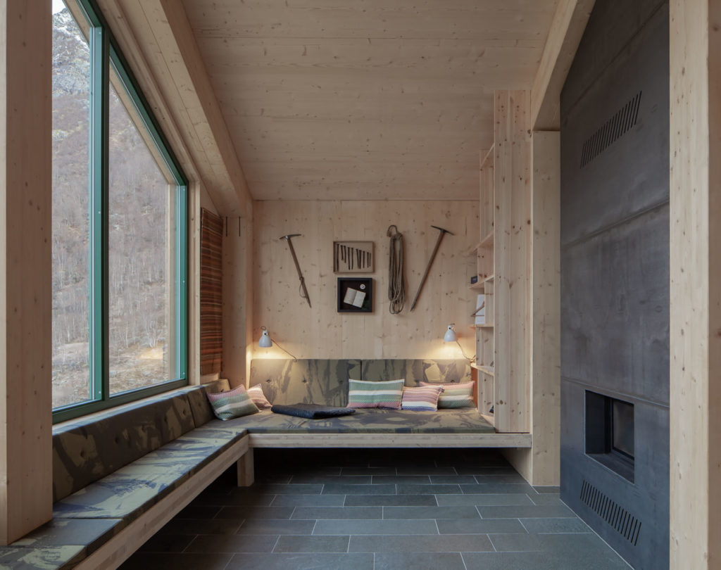 Tungestølen, a Hiking Cabin by Snohetta