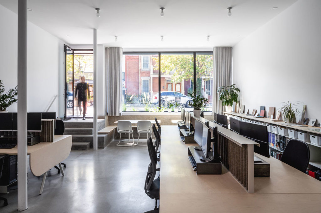 Off Plaza: L. McComber meets la Maison du Rotin