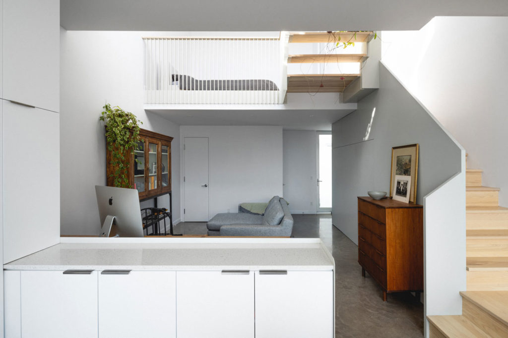 Off Plaza: L. McComber meets la Maison du Rotin