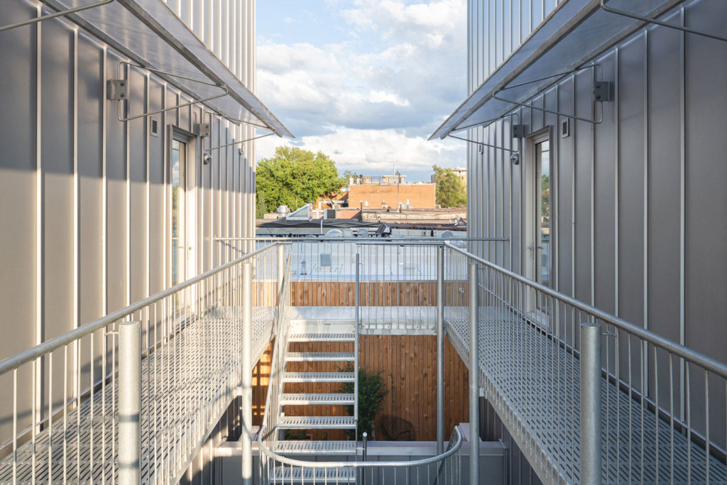 Off Plaza: L. McComber meets la Maison du Rotin