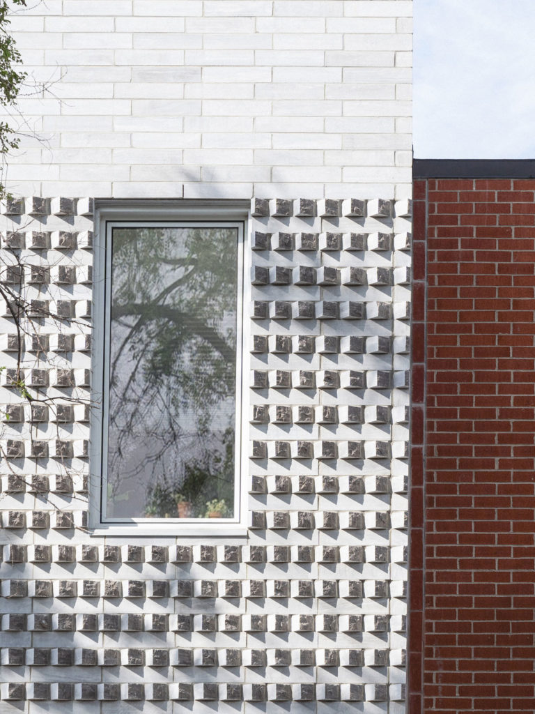 Off Plaza: L. McComber meets la Maison du Rotin