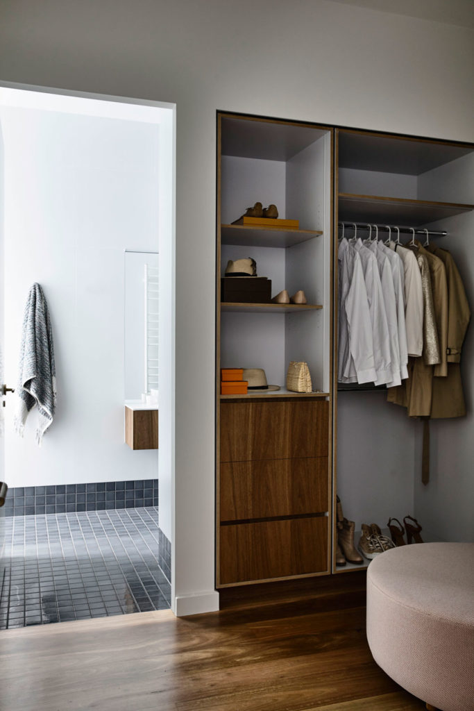 Pool House by Zen Architects