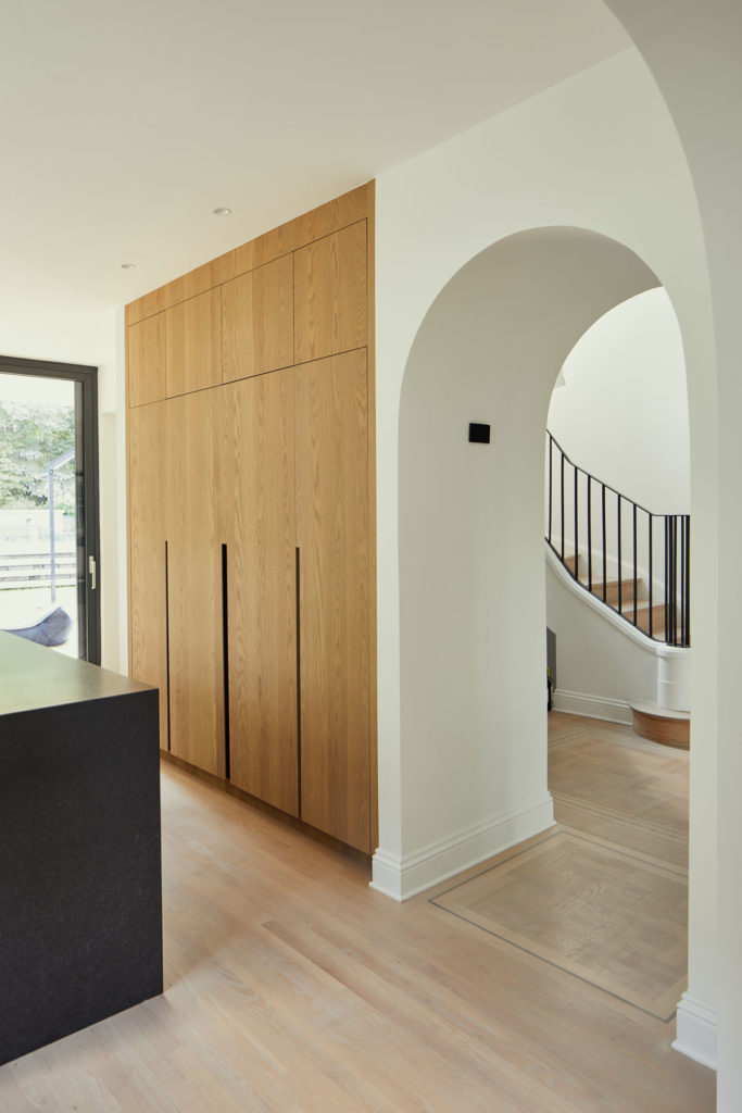 Maison Ave Courcelette by Salem Architecture