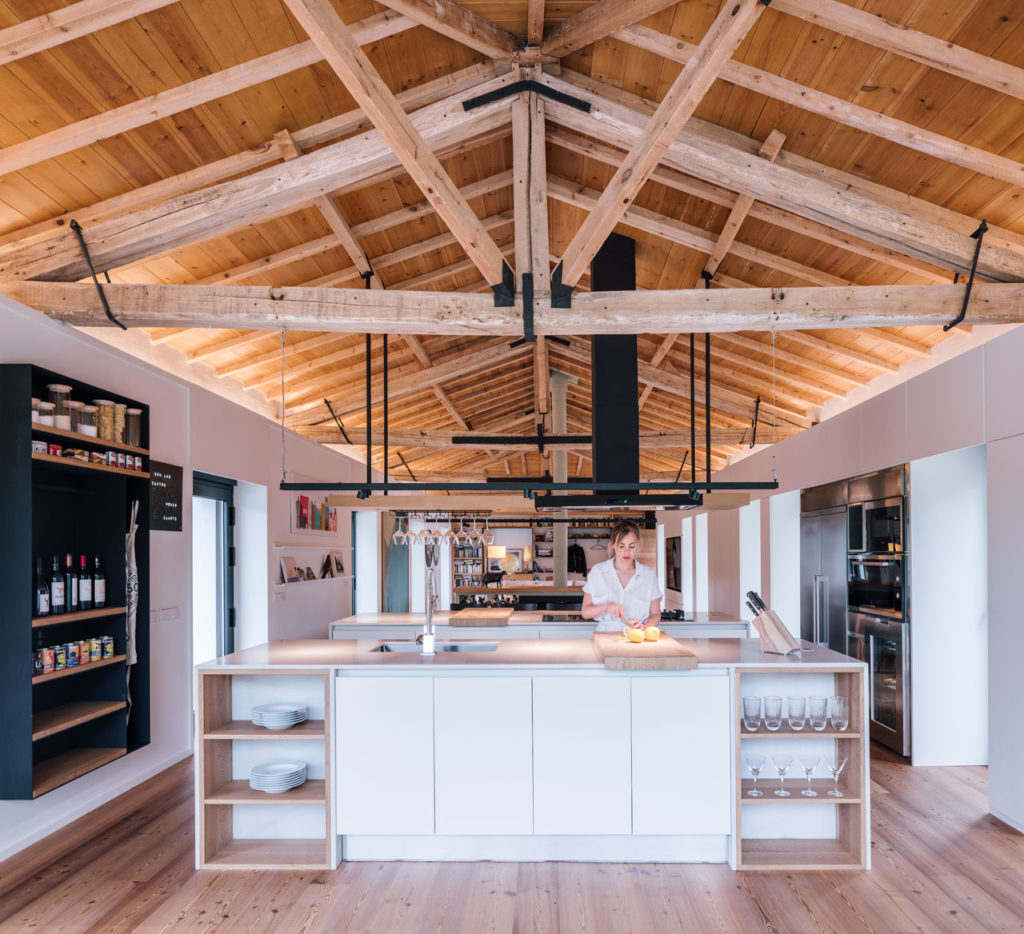 House in Güemes, conversion of stable into house