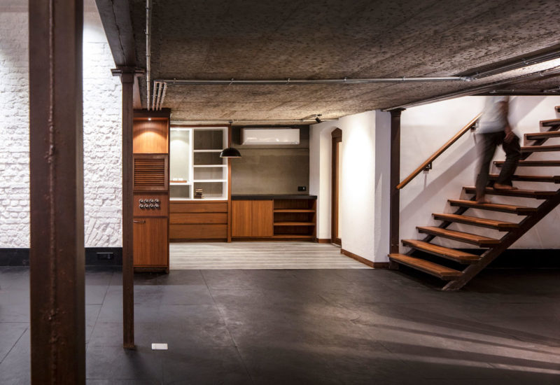 View towards the pantry